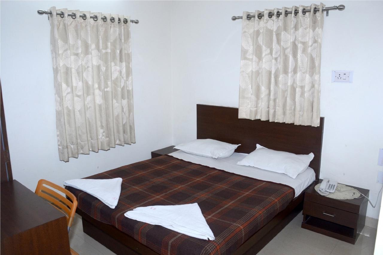 Hotel Kuber Nagpur Eksteriør bilde